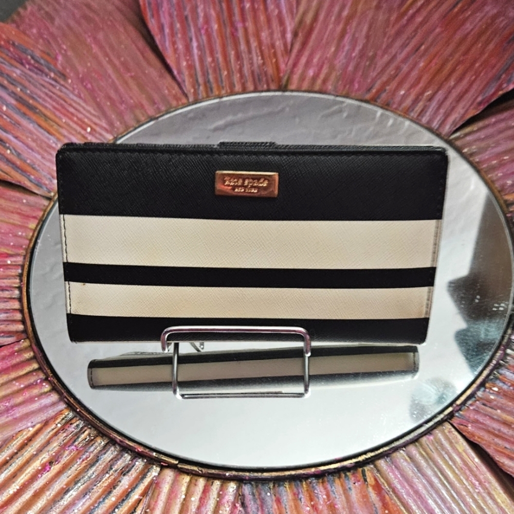 Kate Spade New York Bi-fold Wallet